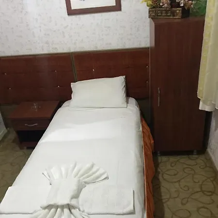 Paradise Kaleici Hotel 2*